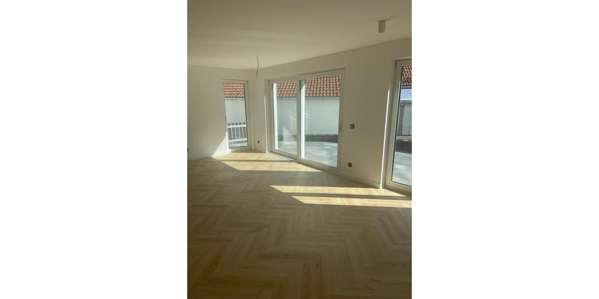 Doppelhaushälfte Memmingen - 6 Zimmer, 145 m&sup2;, 1.700&euro; | Angebot:26218230