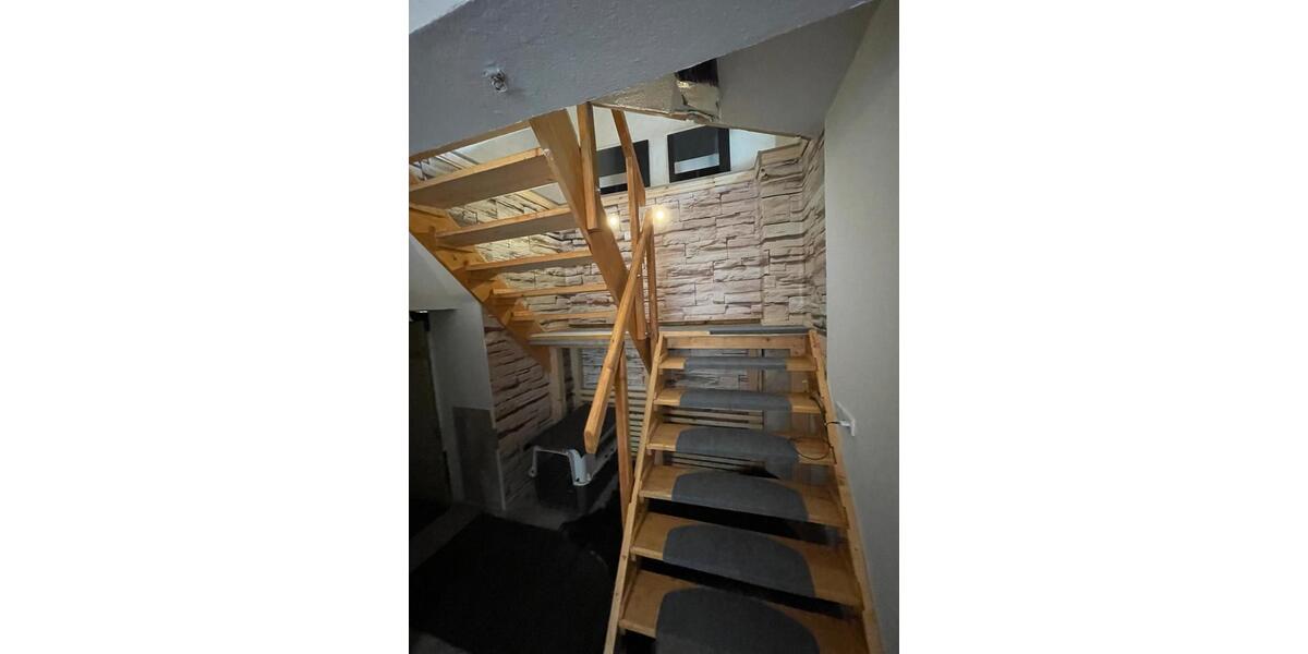 Etagenwohnung Saalfeld (Saale) - 5 Zimmer, 90 m&sup2;, 880&euro; | Angebot:26399794