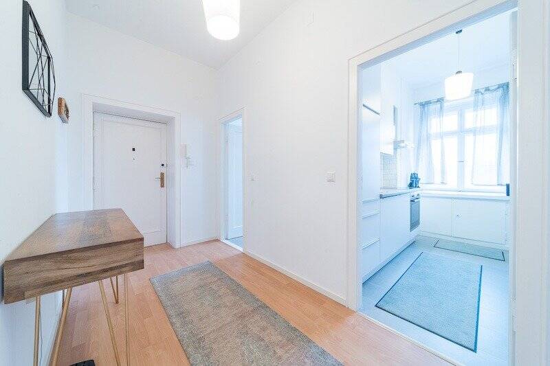 LuxusWohnung mit zwei Zimmern!