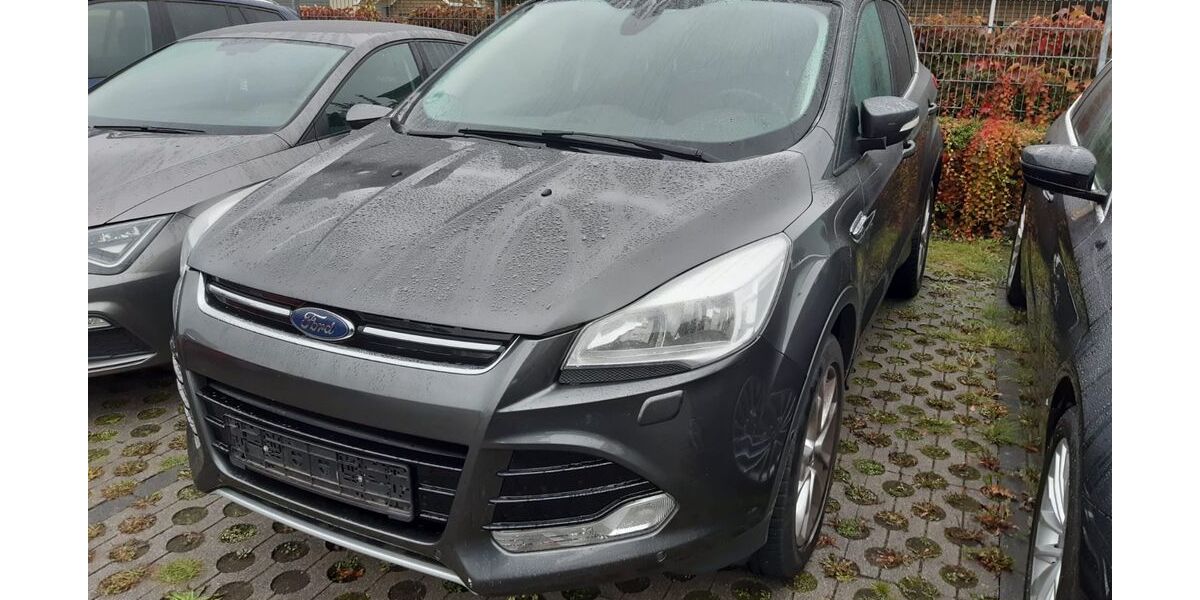 Ford Kuga 140.000 km 11.900 € München 81243