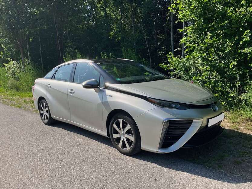 Toyota Mirai 93.000 km 10.000 € Germering 82110