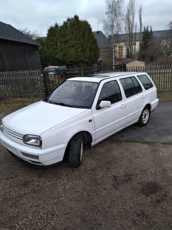 VW Golf 236.200 km 3.000 € Rodewisch 08228