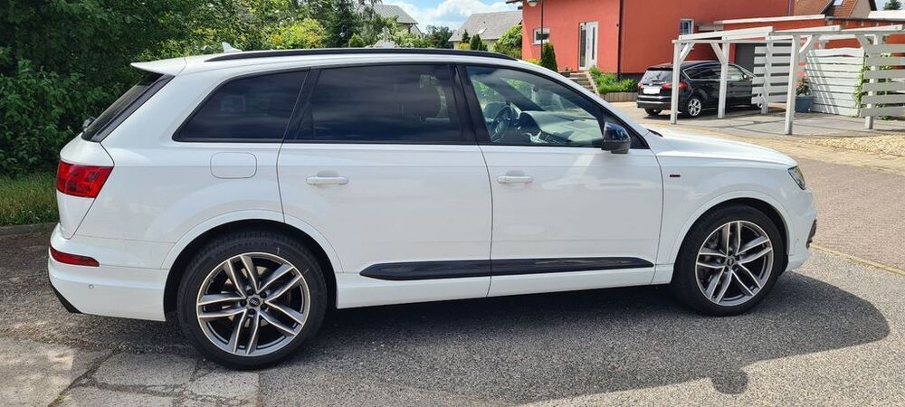 Q7