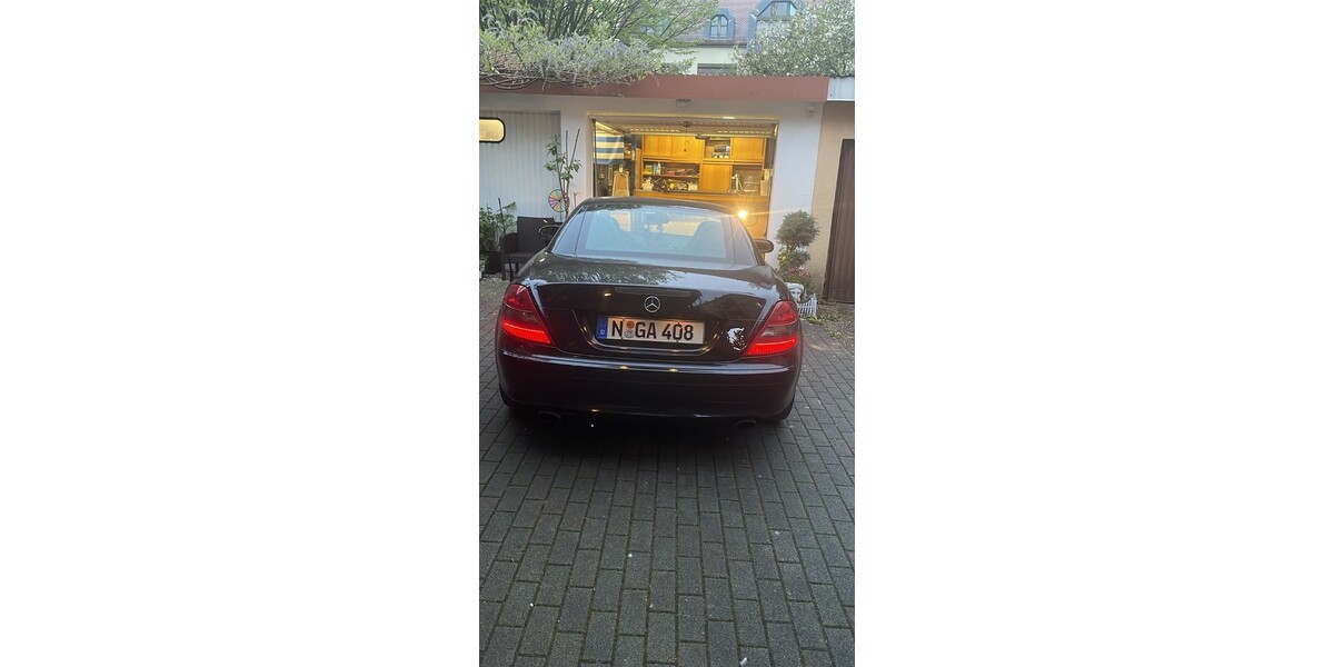 Mercedes-Benz SLK 200 111.150 km 8.999 € Nürnberg 90403