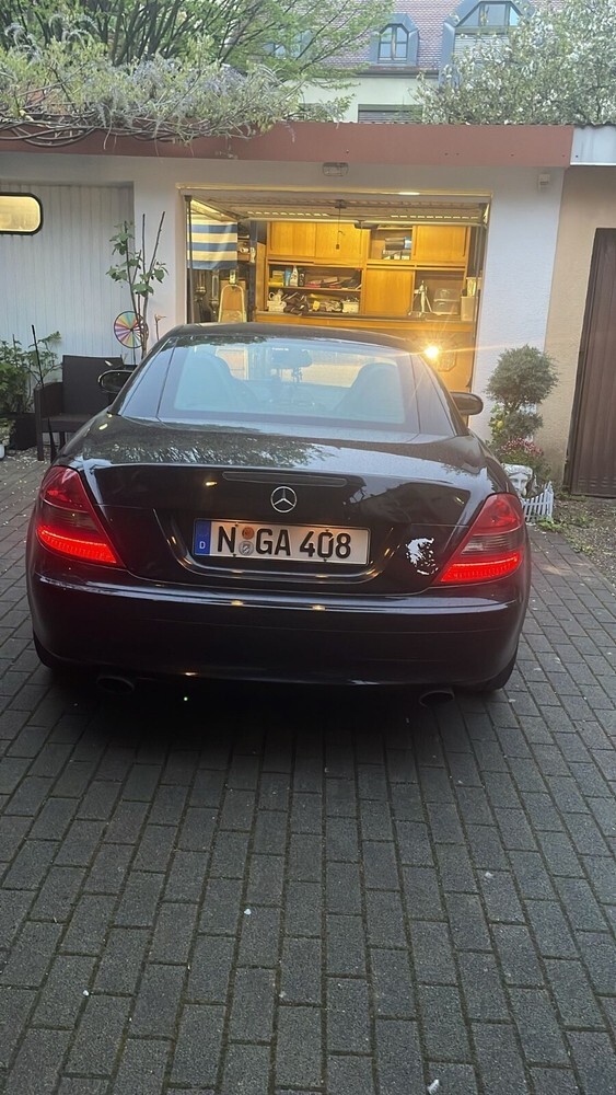 Mercedes-Benz SLK 200 111.150 km 8.999 € Nürnberg 90403