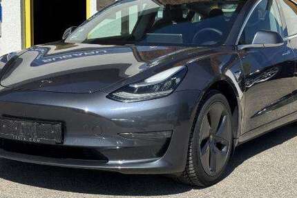 Tesla Model 3 105.900 km 22.990 &euro; Tuttlingen 78532