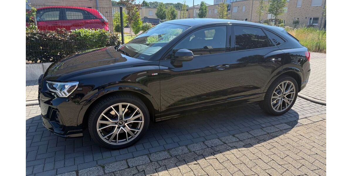 Audi Q3 12.500 km 42.850 &euro; Oberhausen 46147
