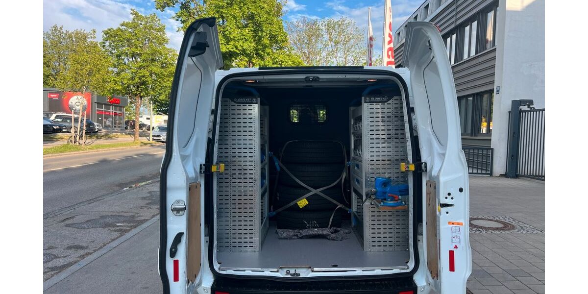 Ford Transit Custom 149.866 km 16.499 &euro; München 81825