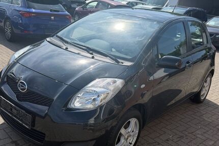 Toyota Yaris 107.000 km 3.600 &euro; Löhne Mennighüffen 32584