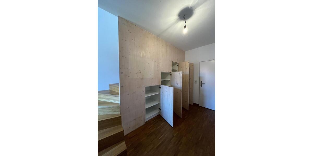 Dachgeschoßwohnung Erfurt - 2 Zimmer, 122 m&sup2;, 1.285&euro; | Angebot:25512316