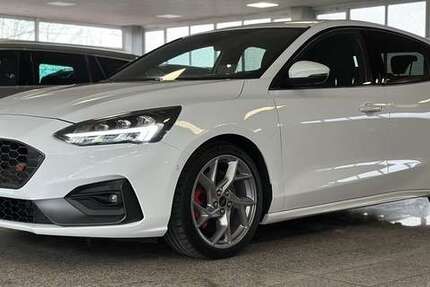 Ford Focus 59.838 km 23.388 &euro; Wuppertal 42329