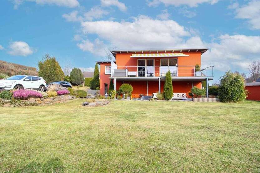 Haus zum Kaufen in Hainichen 299.000 € 125.27 m²