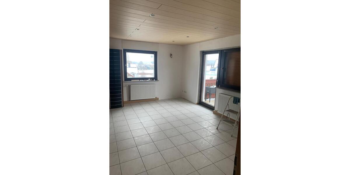 Einfamilienhaus Lohra - 9 Zimmer, 215 m&sup2;, 1.900&euro; | Angebot:25293721