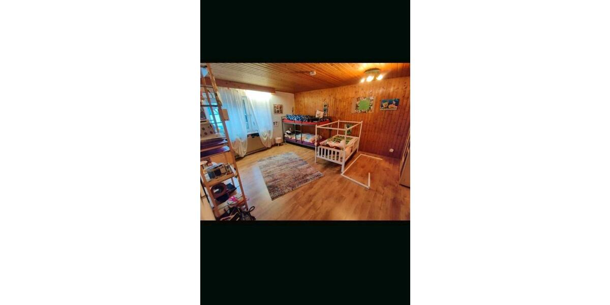Erdgeschoßwohnung Guxhagen - 3.5 Zimmer, 130 m&sup2;, 890&euro; | Angebot:26639044