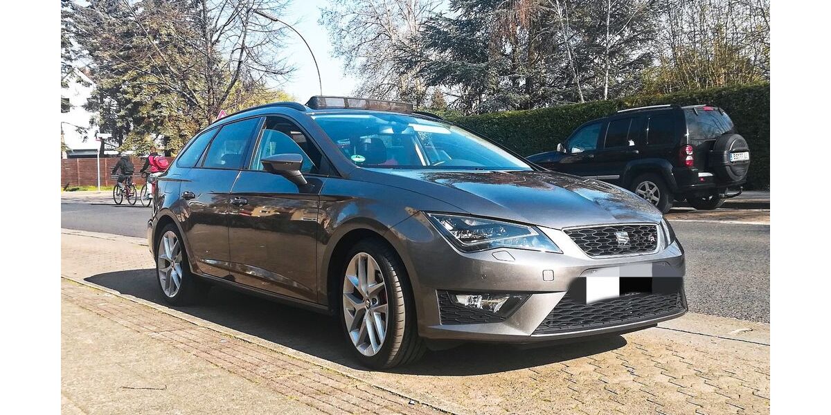 Seat Leon 100.000 km 12.800 € Vechelde 38159