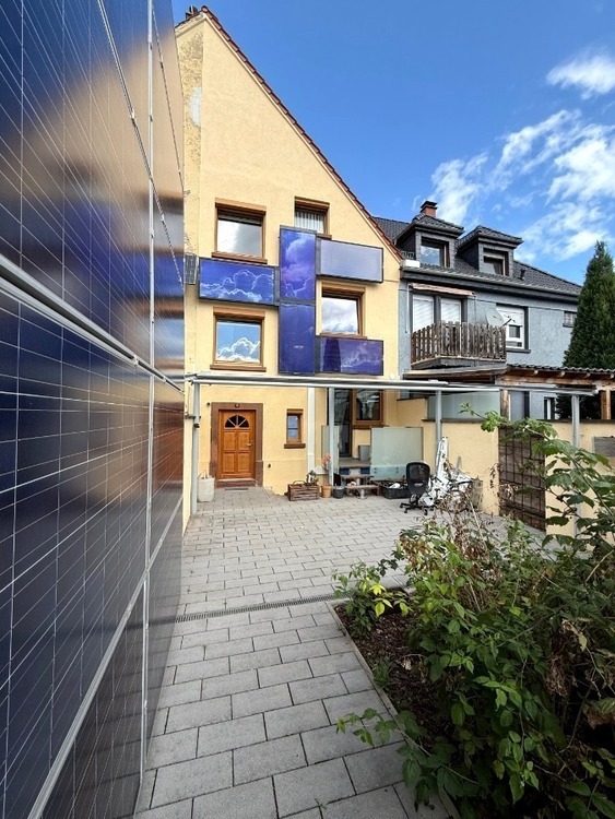 Stilvolle DHH klimatisiert mit Garten, Terrasse & Keller – 4 Etagen in bester Lage