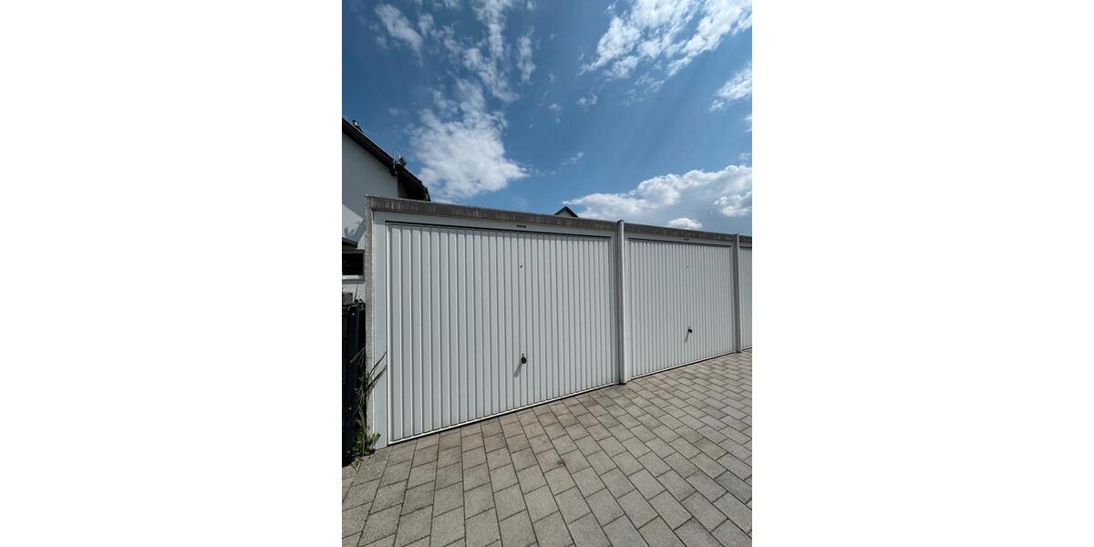 Reihenhaus Neutraubling - 5 Zimmer, 114 m&sup2;, 690.000&euro; | Angebot:27109009