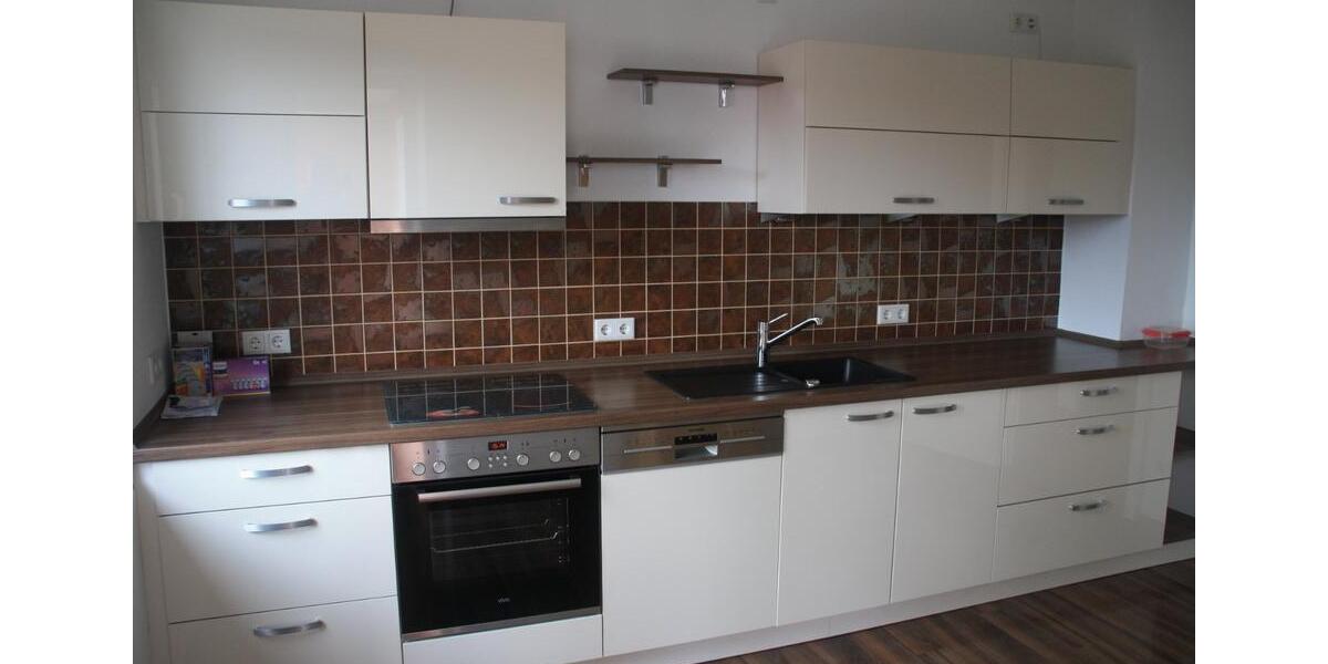 Etagenwohnung Neutraubling - 3.5 Zimmer, 85 m&sup2;, 1.150&euro; | Angebot:25148487