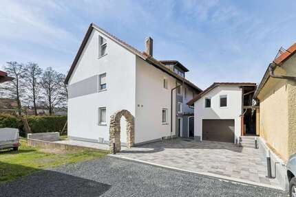 Haus Speichersdorf - 13 Zimmer, 310 m&sup2;, 675.000&euro; | Angebot:26310635