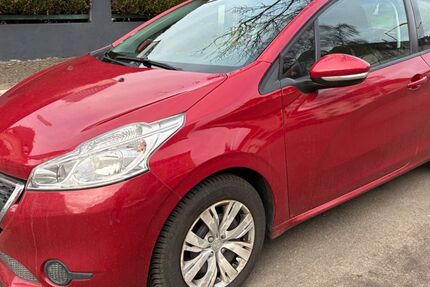 Peugeot 208 45.000 km 6.490 &euro; Krefeld 47803