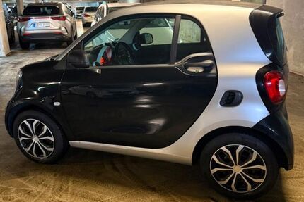 Smart ForTwo 81.360 km 7.700 &euro; Berlin 13127