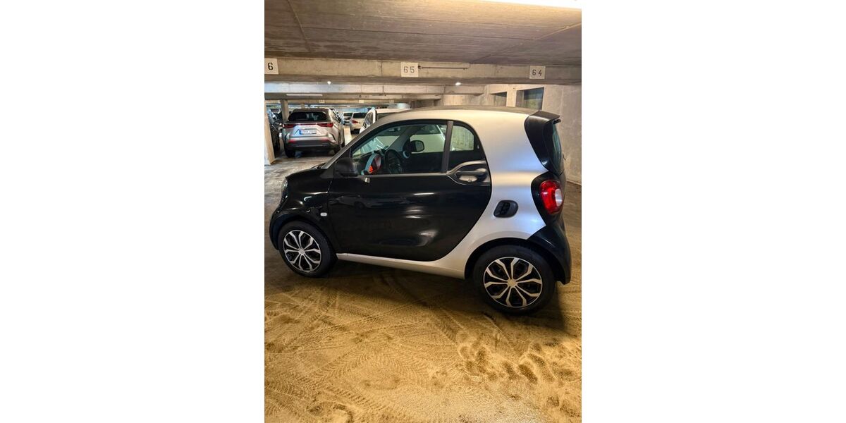 Smart ForTwo 81.360 km 7.700 &euro; Berlin 13127