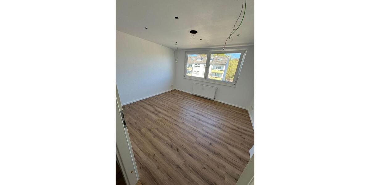 Etagenwohnung Kiel Friedrichsort - 4 Zimmer, 88 m&sup2;, 1.100&euro; | Angebot:26373424