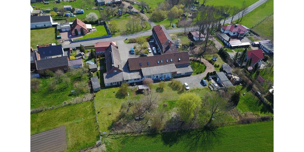 ländliches Mehrfamilienhaus mit starker Rendite zu verkaufen 22 zimmer