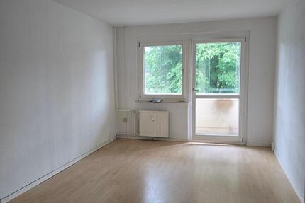 Klein, fein, mein... Singlewohnung mit Einbauküche und Balkon! zimmer