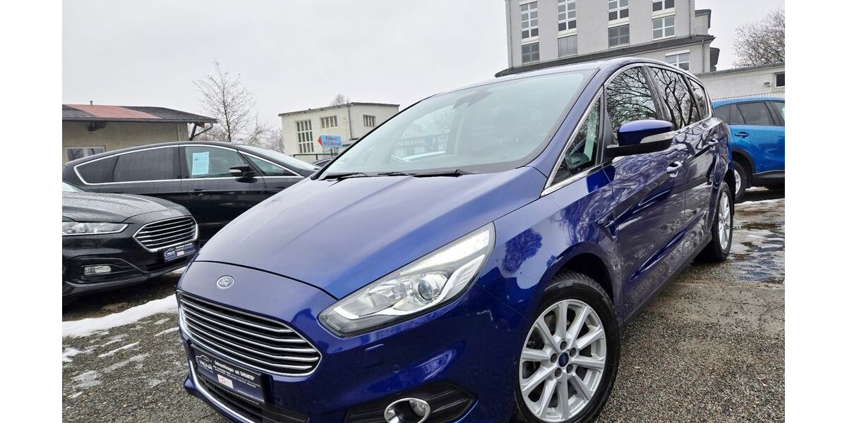 Ford S-Max 148.000 km 12.900 &euro; Dresden 01067