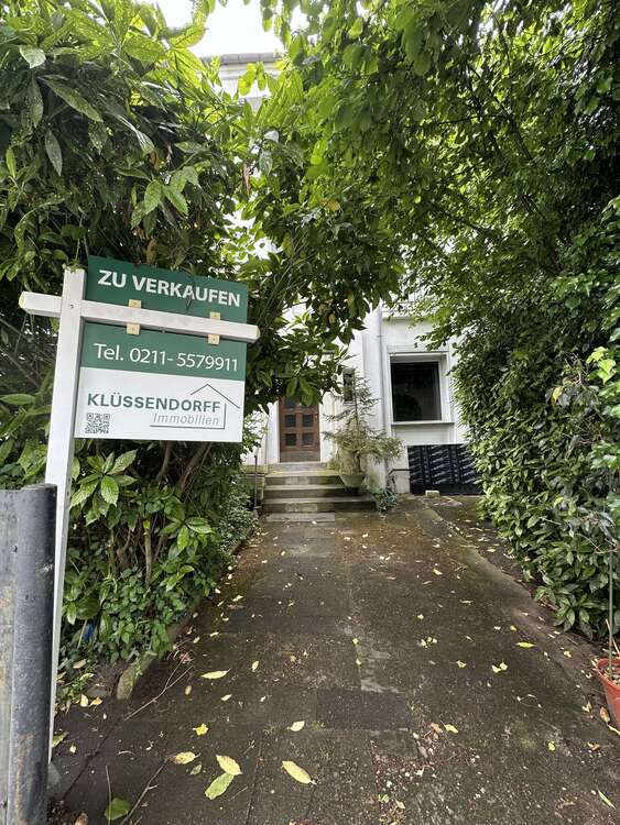 Haus zum Kaufen in Düsseldorf 496.000 € 193 m²