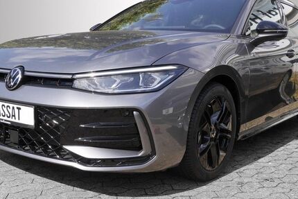 VW Passat 24.999 km 51.884 &euro; Offenburg 77652