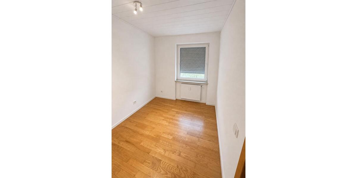 Hochparterre Schweinfurt Bellevue - 3.5 Zimmer, 80 m&sup2;, 215.000&euro; | Angebot:26415842