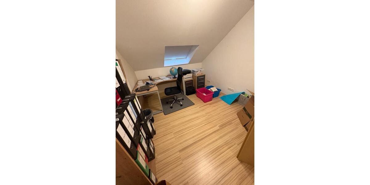 Dachgeschoßwohnung Memmelsdorf - 3 Zimmer, 72 m&sup2;, 215.000&euro; | Angebot:27114703