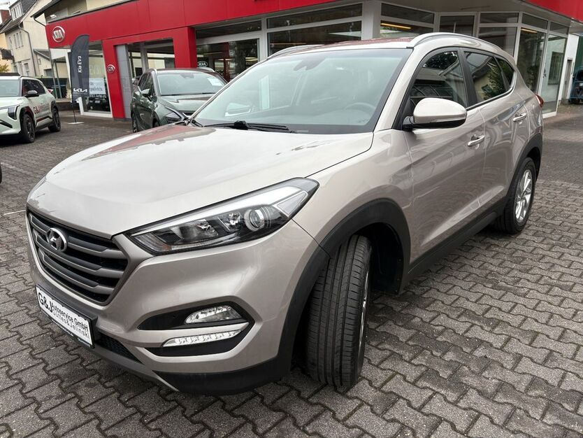 Hyundai TUCSON 97.700 km 14.590 € Remagen - Rolandseck 53424