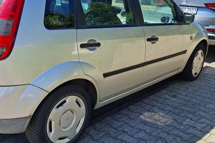 Ford Fiesta 94.750 km 1.800 &euro; Stockstadt 64589