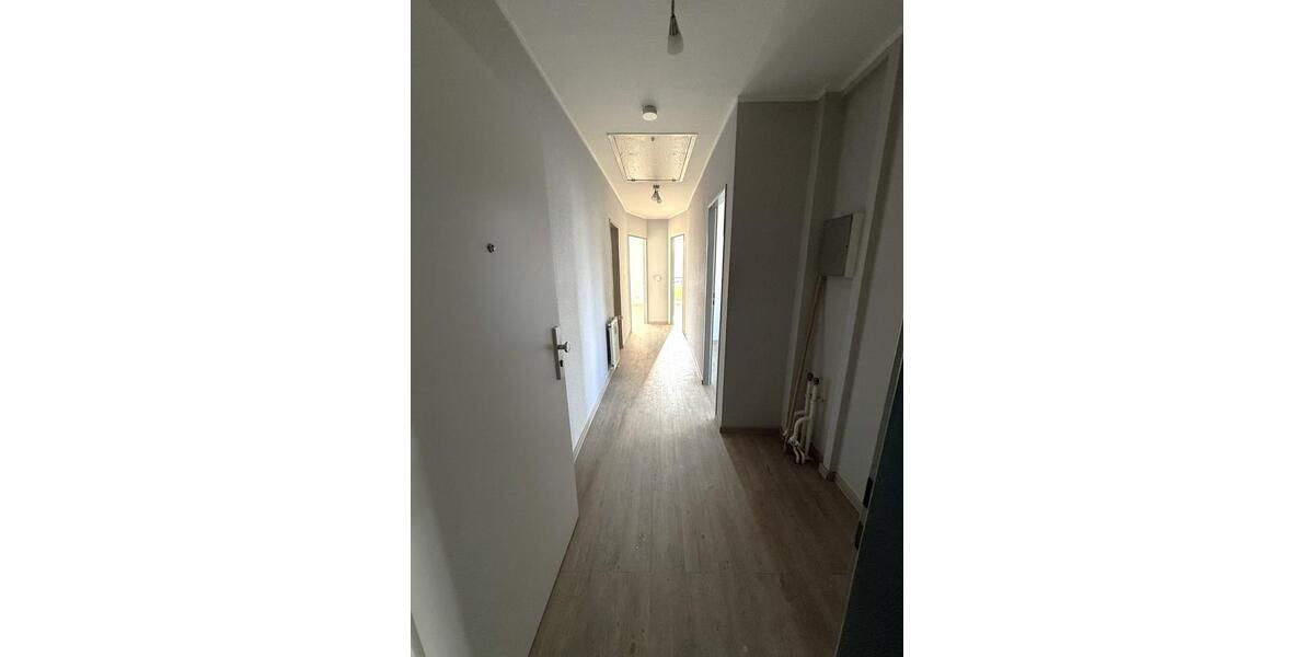 Dachgeschoßwohnung Kiel Ellerbek - 3 Zimmer, 70 m&sup2;, 899&euro; | Angebot:25483115