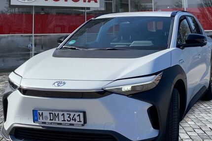 Toyota bZ4X 4.390 km 34.490 &euro; München 80687