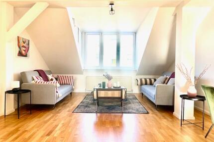Möblierte 2 Zimmer Penthouse im Wrangel-Kiez