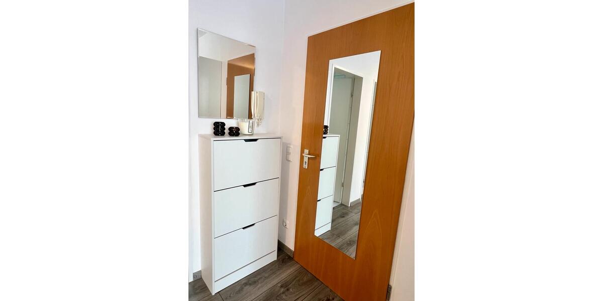 Stilvoll möblierte 1-Zimmer-Dachterrassenwohnung Nahe S-Bahn 1 zimmer