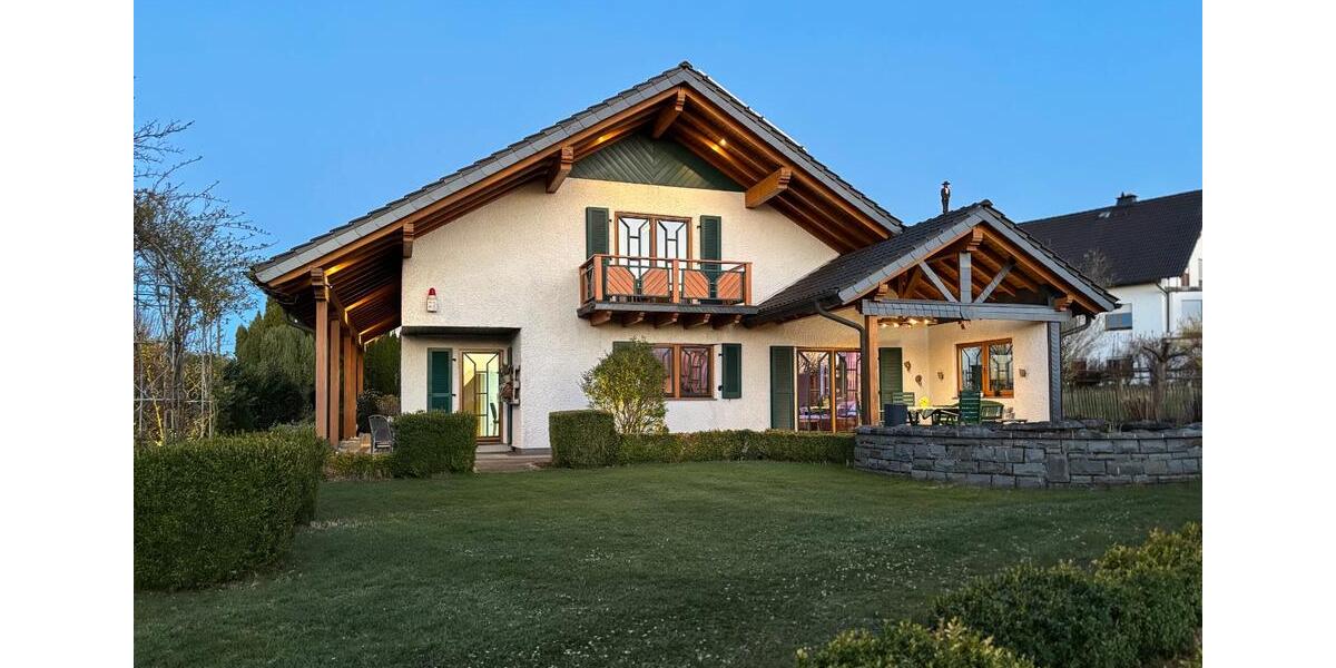 Einfamilienhaus Wenden - 7 Zimmer, 221 m&sup2;, 669.000&euro; | Angebot:26251739