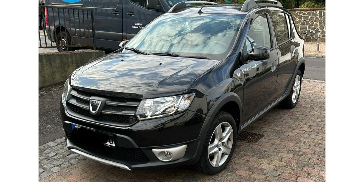 Dacia Sandero 120.000 km 6.100 &euro; Hammersbach 63546