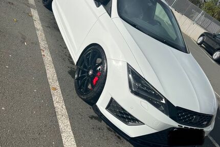 Seat Leon 122.457 km 19.999 &euro; Waldsassen 95652