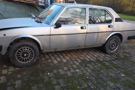 Alfa Romeo Alfetta 61.100 km 2.500 &euro; Flammersfeld 57632