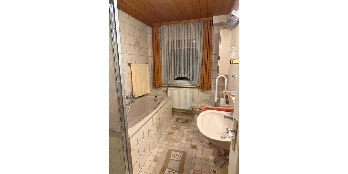 Etagenwohnung Heringen (Werra) - 4 Zimmer, 100 m&sup2;, 750&euro; | Angebot:25515618
