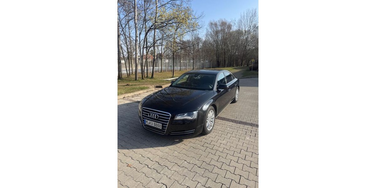 Audi A8 244.700 km 9.900 &euro; München 81549