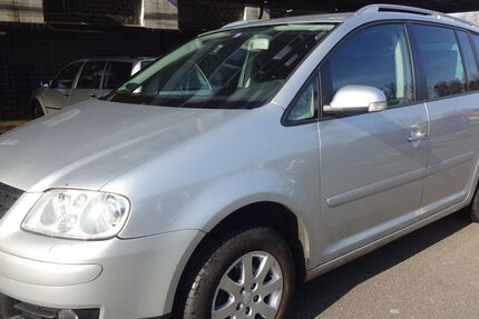 VW Touran 254.000 km 3.500 € Berlin 12249