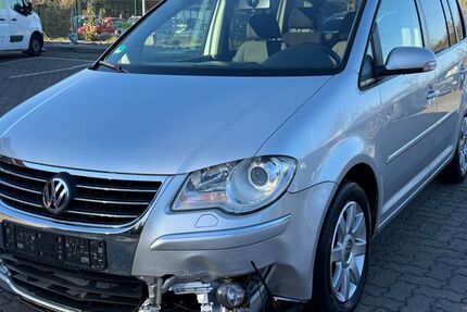 VW Touran 213.053 km 2.500 € Göttingen 37081