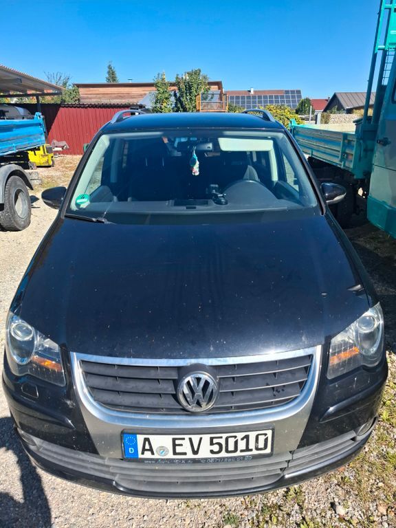 VW Touran 307.000 km 2.600 € Augsburg 86175