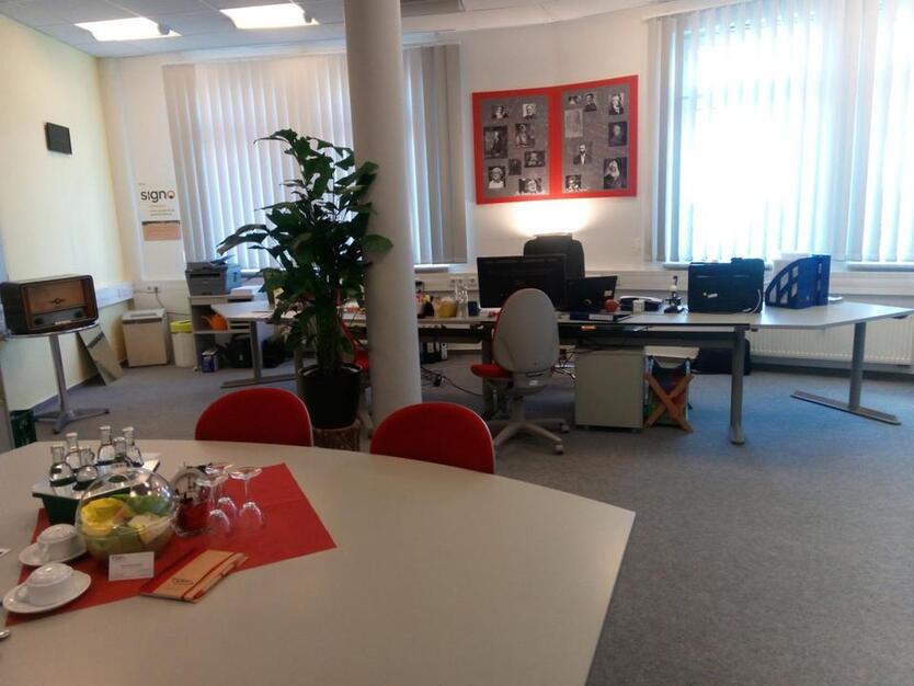 MODERNE BÜRORÄUME ZU VERMIETEN! ANT Invest GmbH Standort: 36466 D